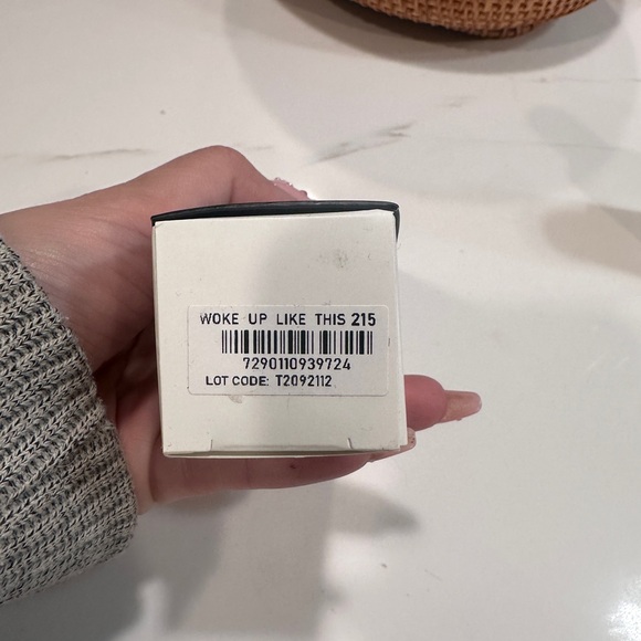 NEW Il Makiage Woke Up Like This Foundation - Picture 9 of 9